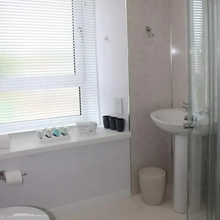 Modern 3 Bedroom Home. A Perfect Base For Golfers Ladybank Exterior photo
